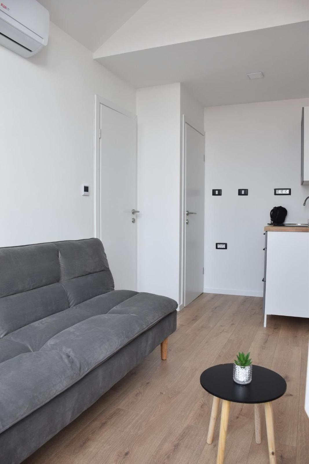 Apartman Lucana Apartment Tribunj  Exterior photo